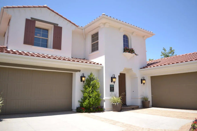 Preparing for the Hurricane Season: Why Garage Door Braces Should Be on Your Checklist